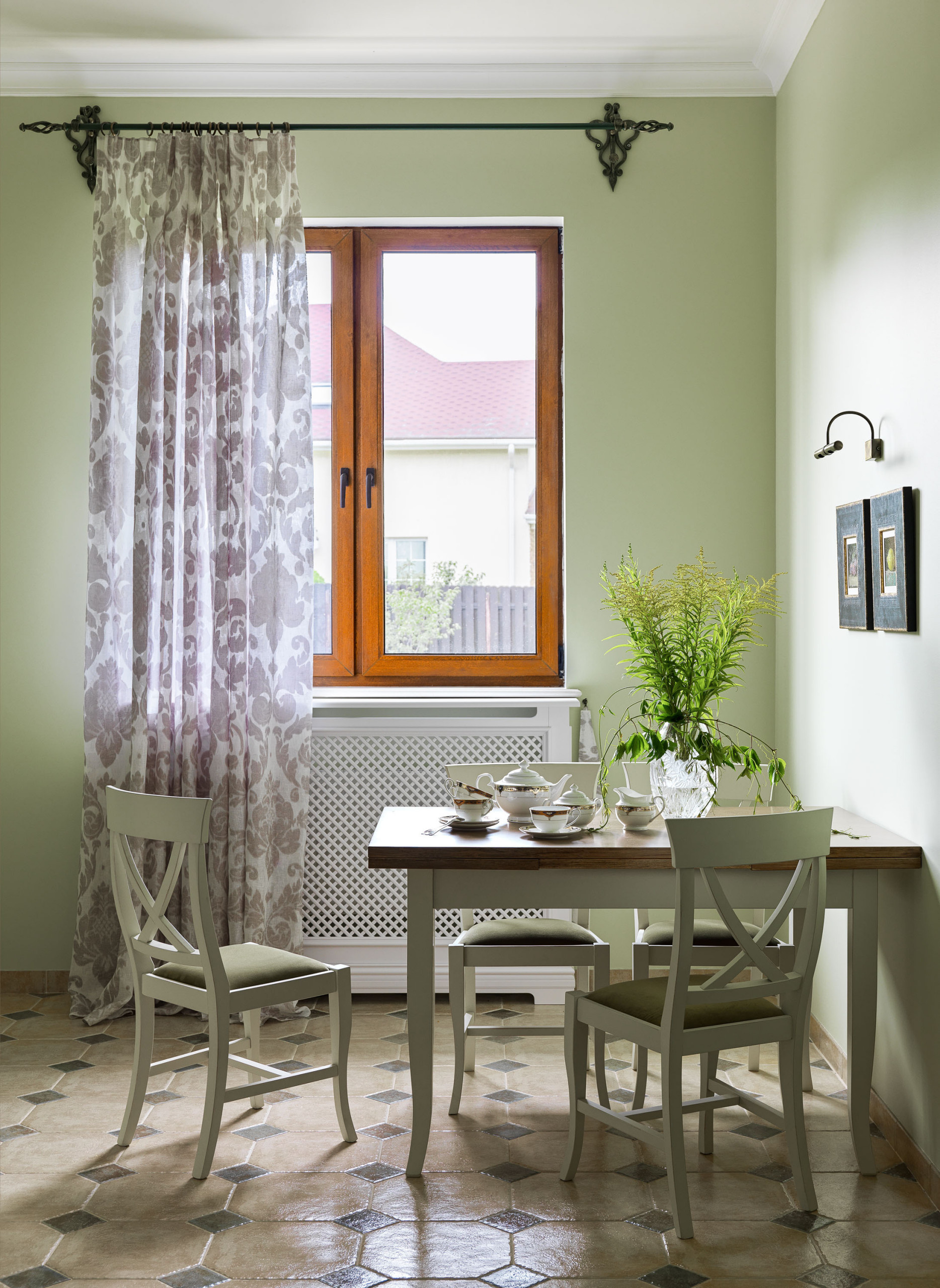 Houzz тур: Загородный дом с дроздами, стрекозами и бабочками