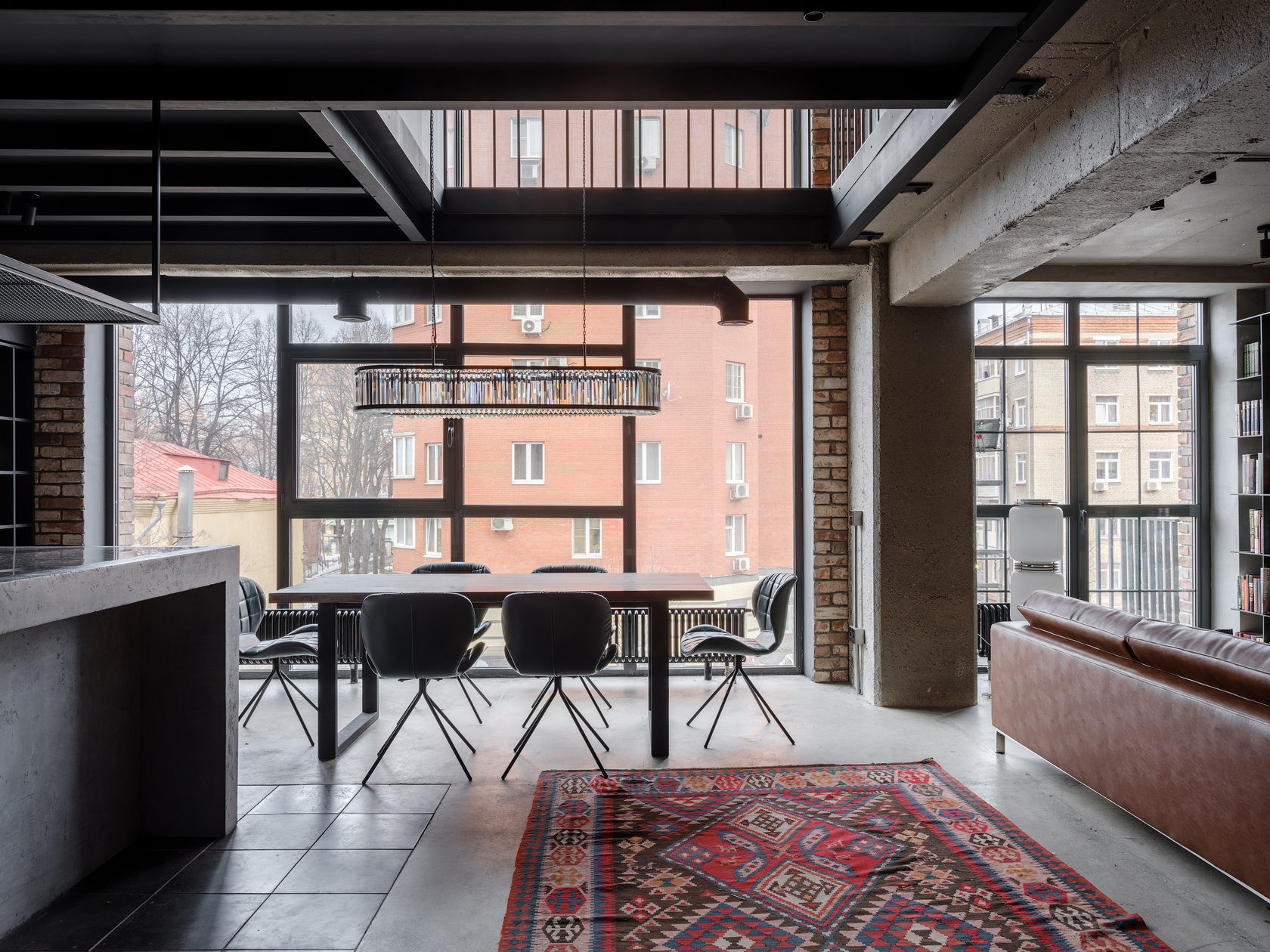 Houzz тур: Двусветные лофт-апартаменты на бывшем заводе