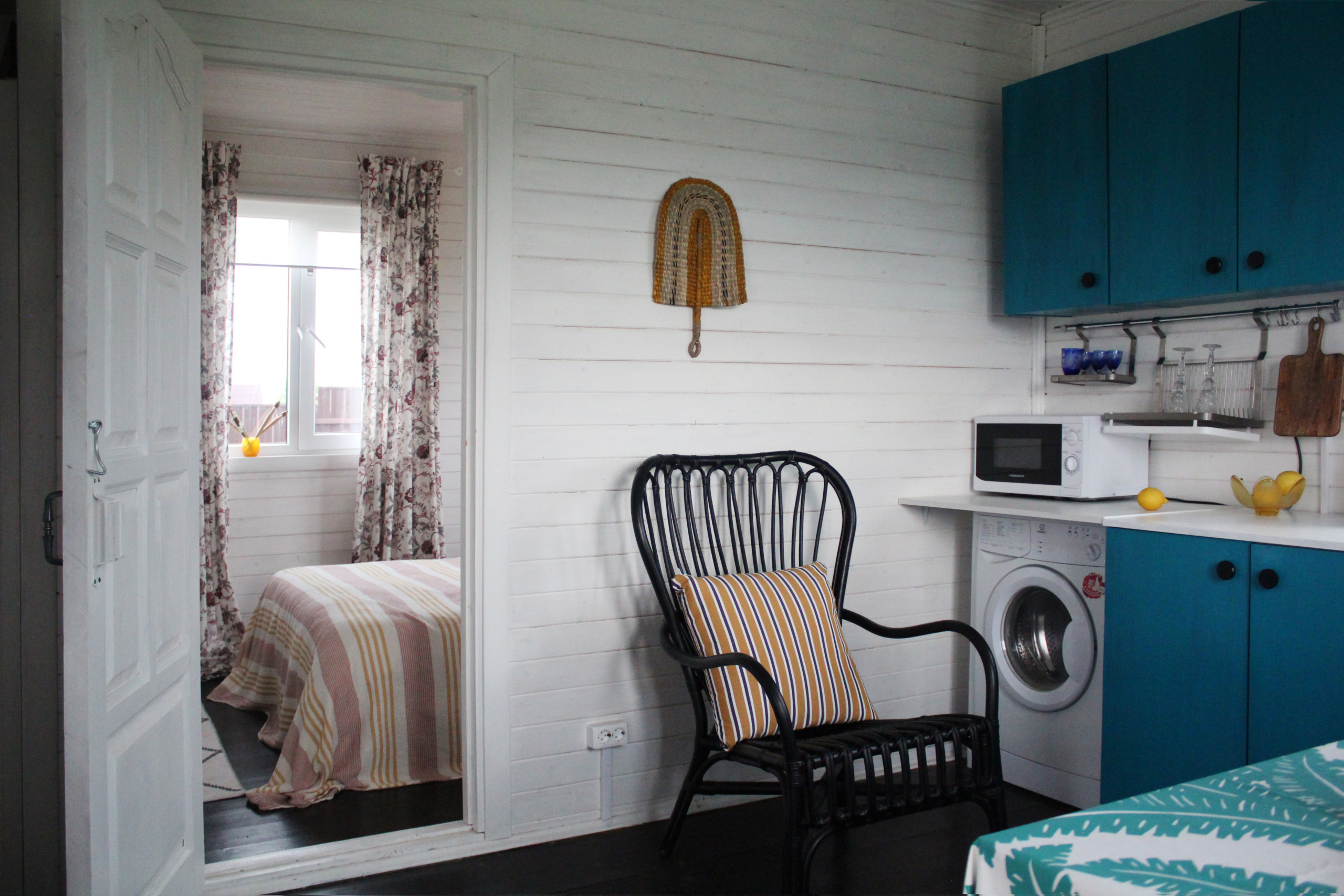 В гостях: Дачный домик 57 кв.м, полный жизни и цвета