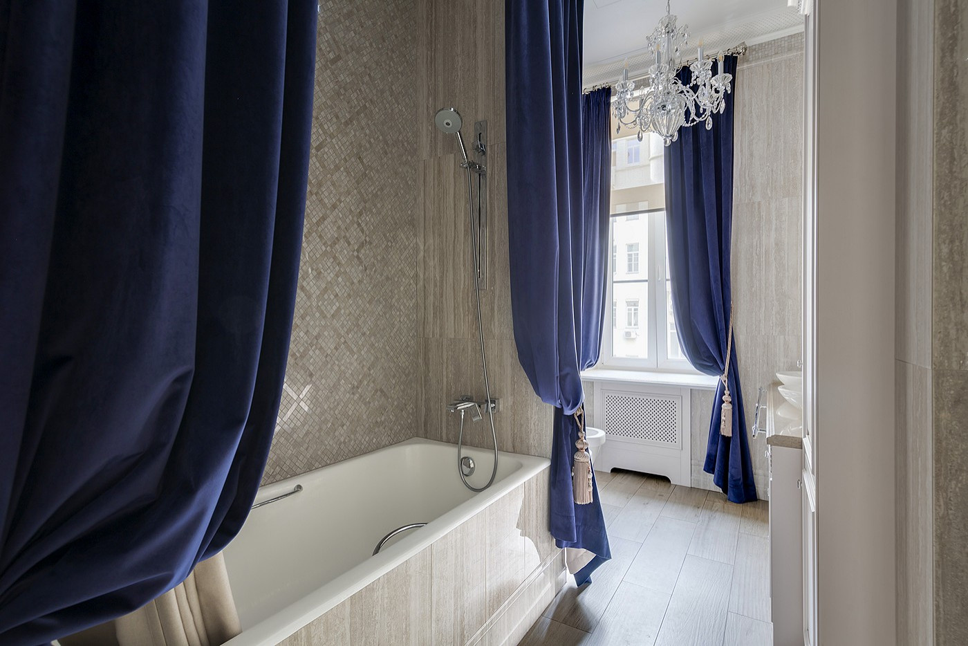 Только фото: Ванна в нише