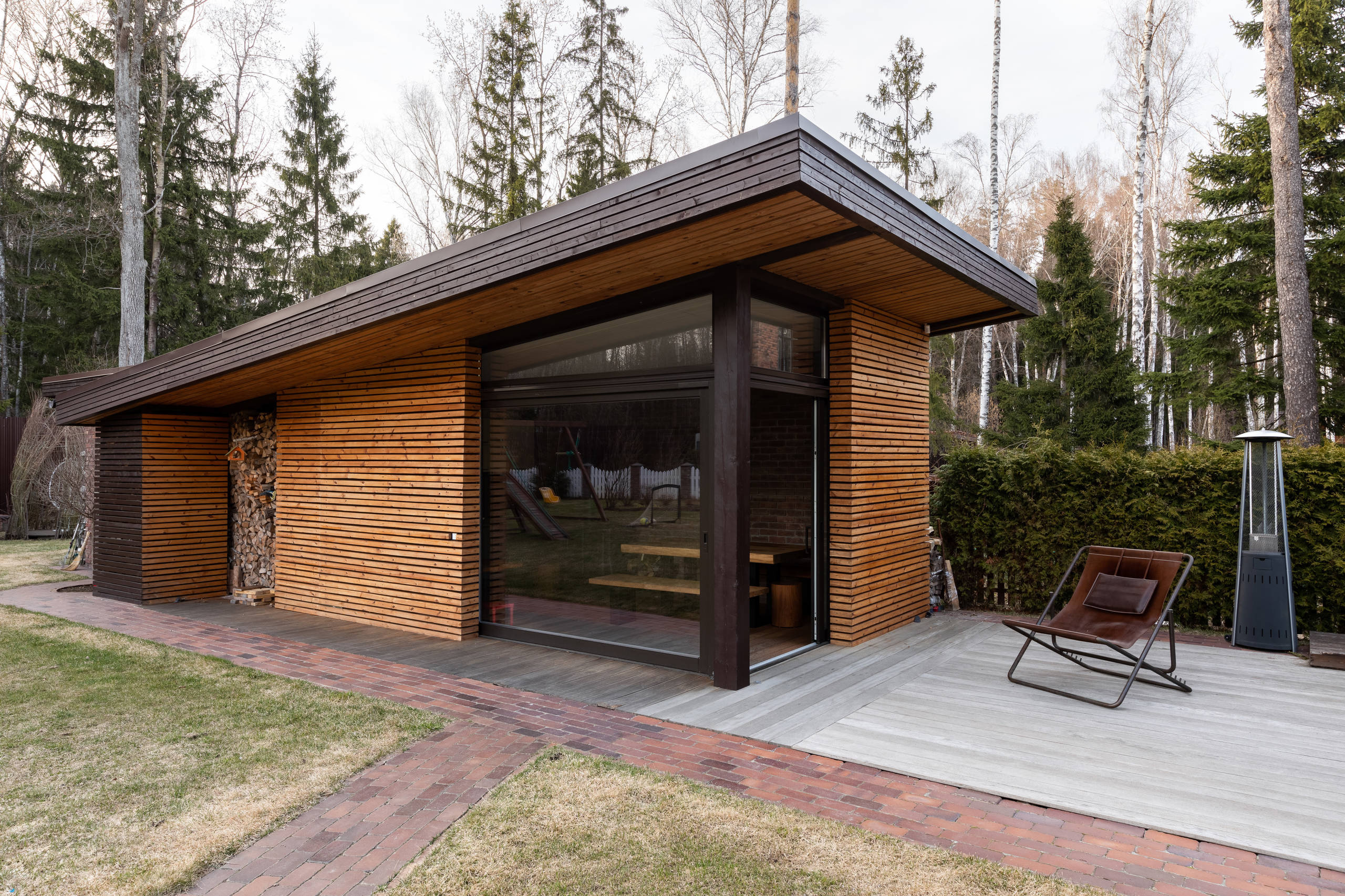 Просто фото: Летние кухни из 37 российских проектов