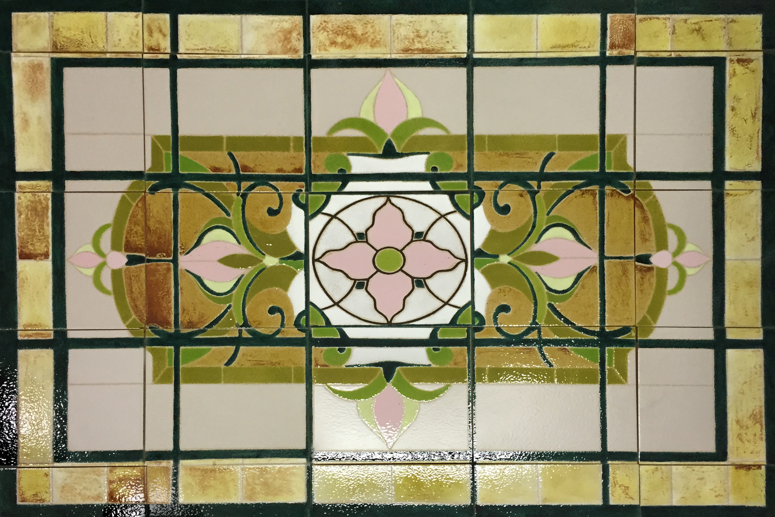 Портрет: Любой каприз на керамике ручной росписи от CreaCeramics