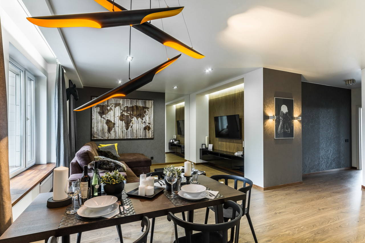 Houzz тур: Квартира с панорамными окнами и прозрачной гардеробной