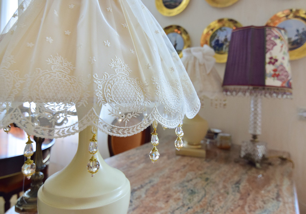 В гостях: Коллекция керамики и винтажная мебель в московской квартире