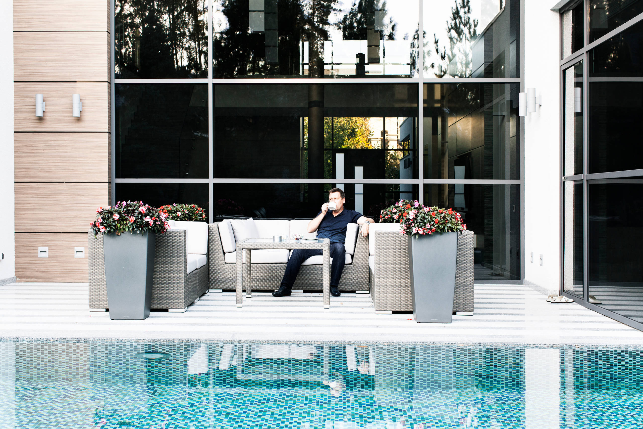 В гостях: Минимализм в Подмосковье, где сад интегрирован в дом