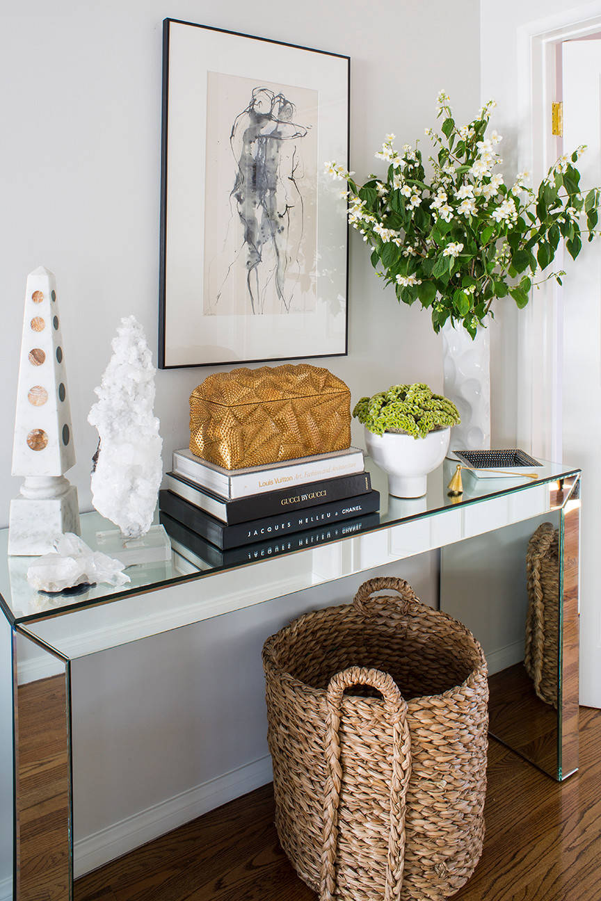 Вопрос: Чем работа стилиста отличается от работы декоратора