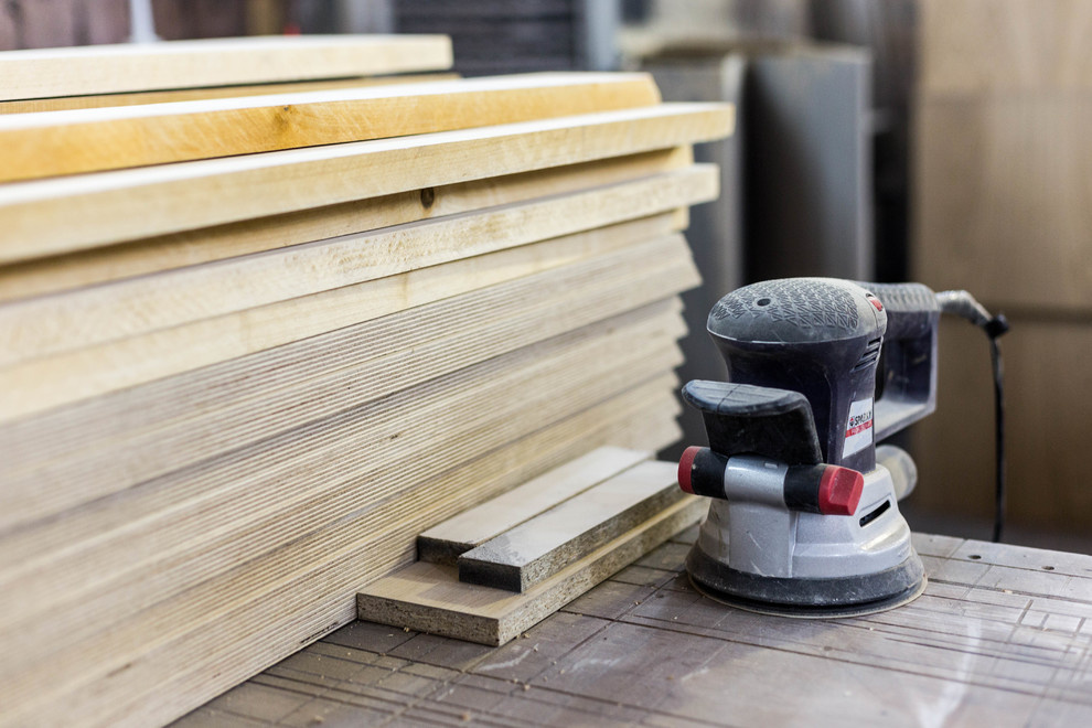 Портрет: Естественная красота древесины в мебели «Д Дерево»