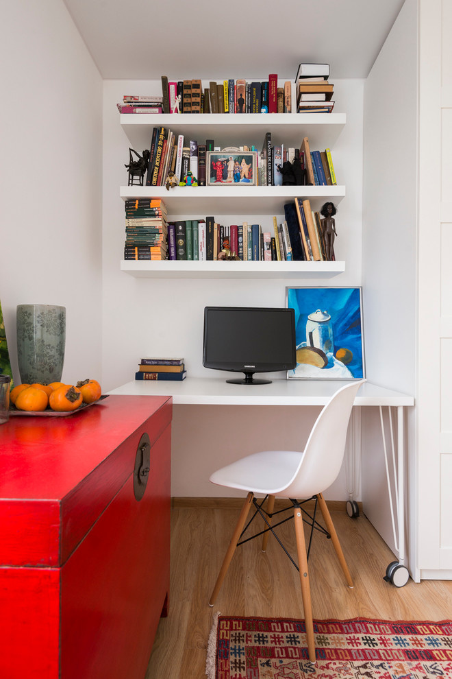 В гостях: Две комнаты и два кабинета в квартире площадью 31 кв.м