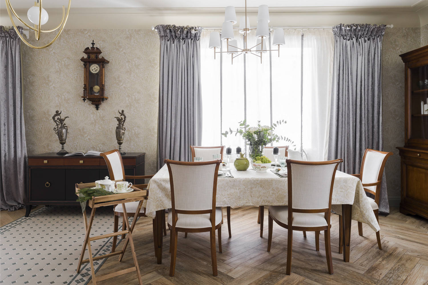 В гостях: Дом с камином для трех поколений семьи