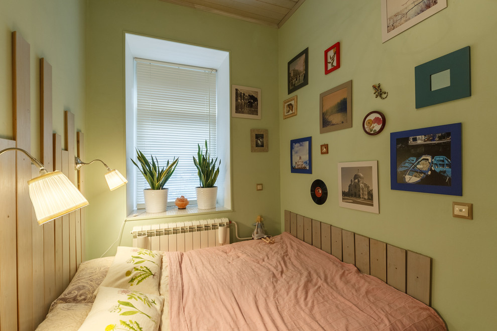 В гостях: Квартира с акустическим потолком и собранием Достоевского