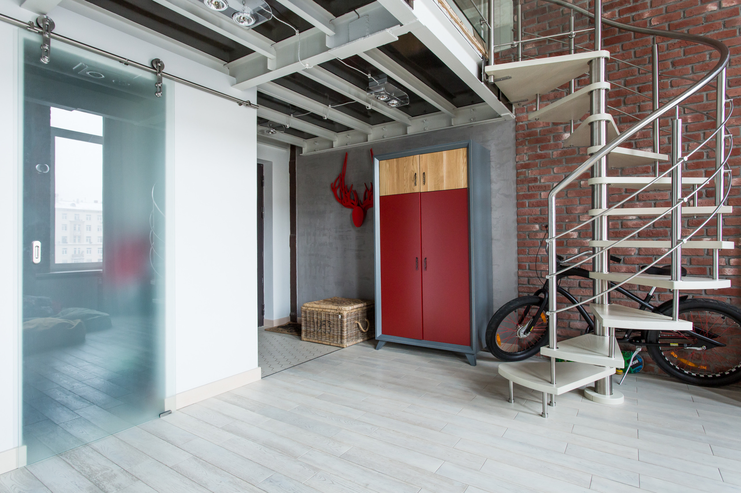 Цветные шкафы и комоды: Как правильно подобрать цвет