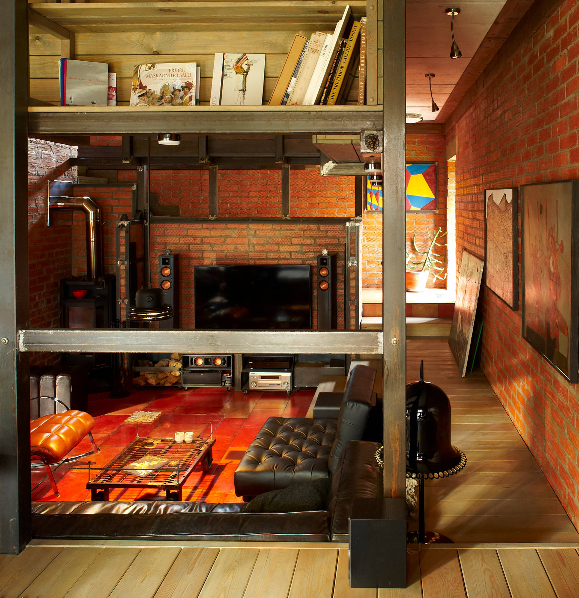 Архитектура: Дом в Мамонтовке, который впитал свое окружение