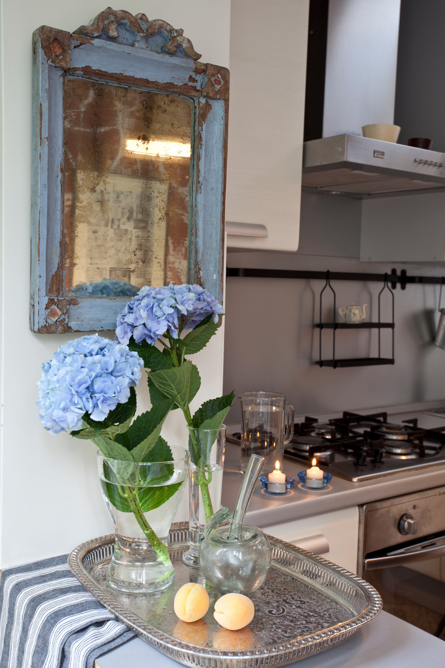 Есть решение: Кухня 9 кв.м в панельном доме