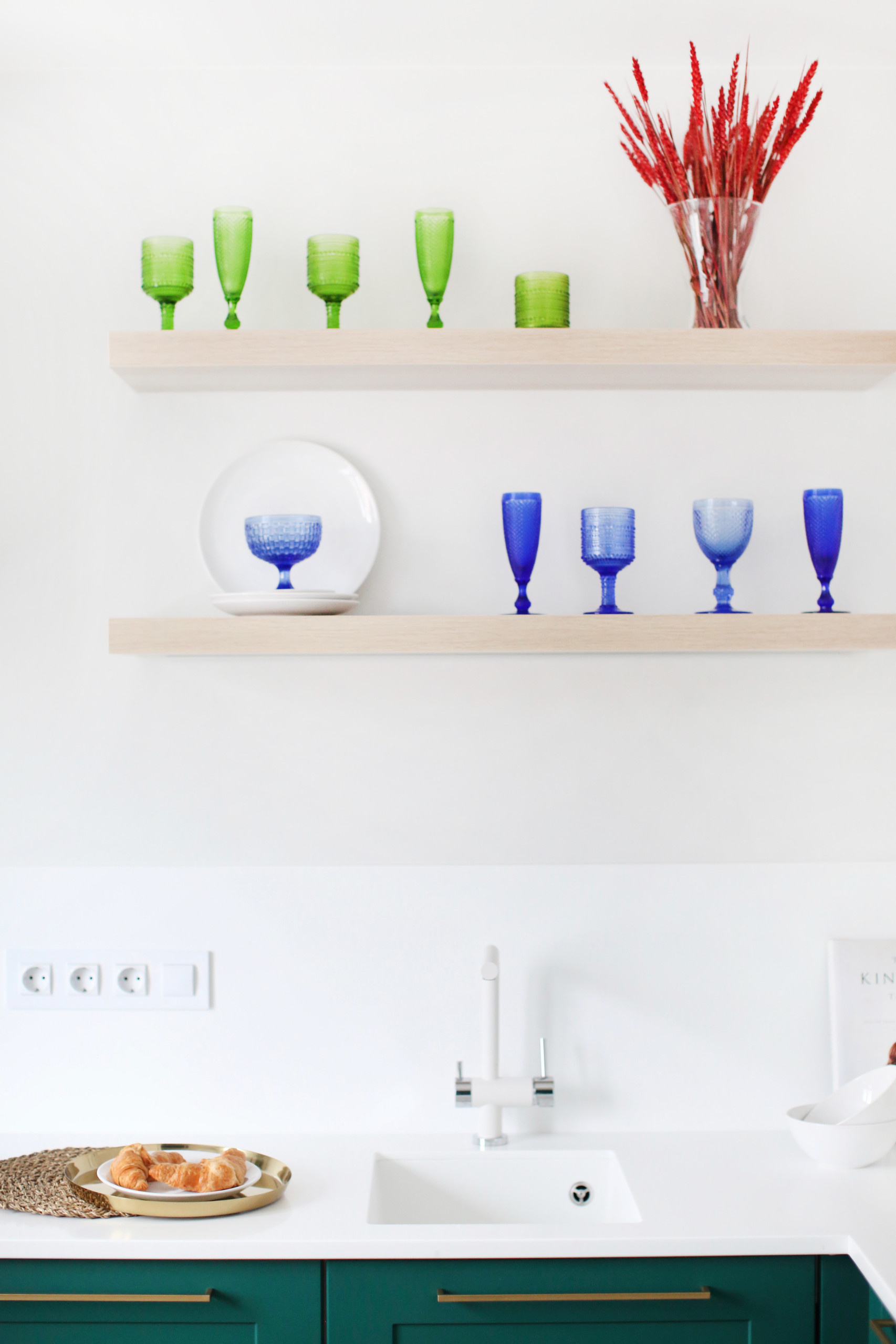 Houzz тур: Минималистичная квартира в духе парижских интерьеров