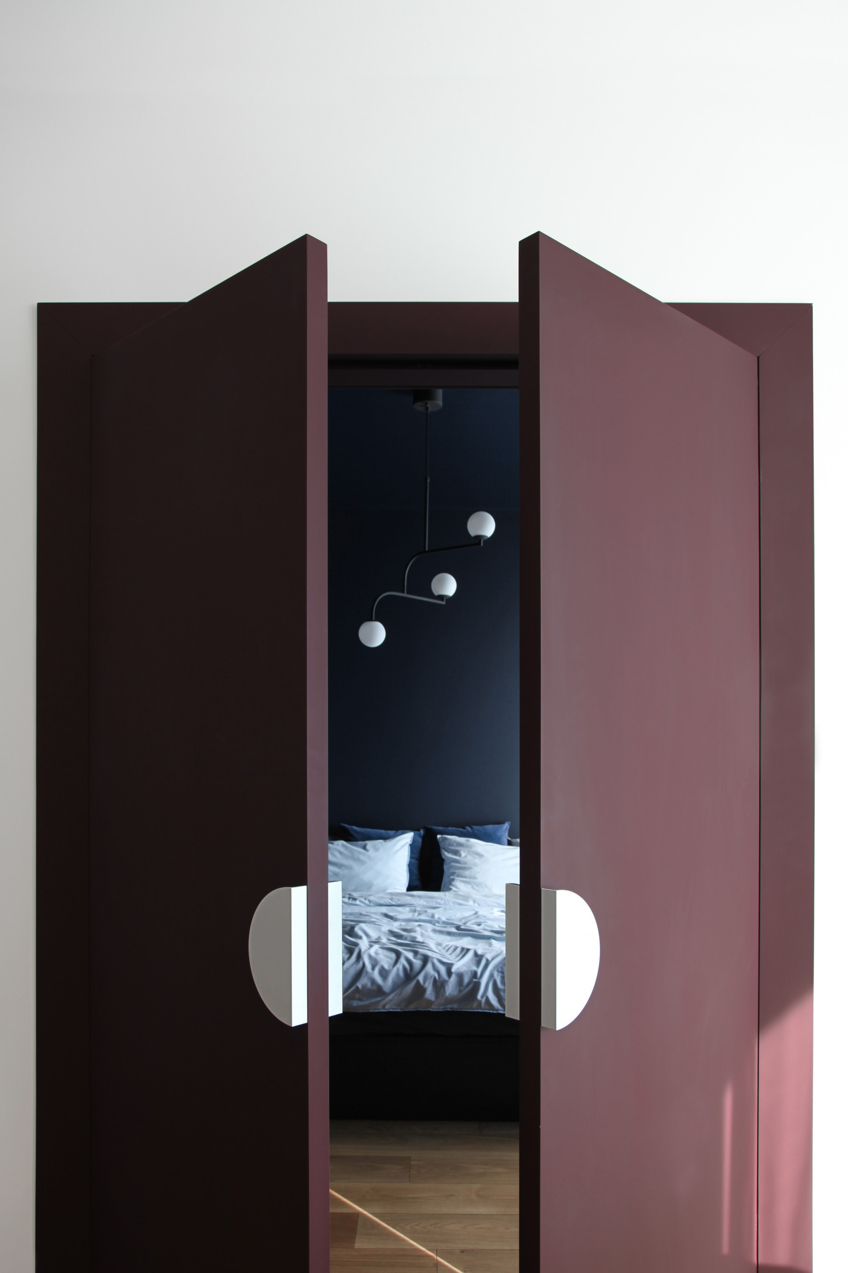 Вечная проблема: Обои или краска?