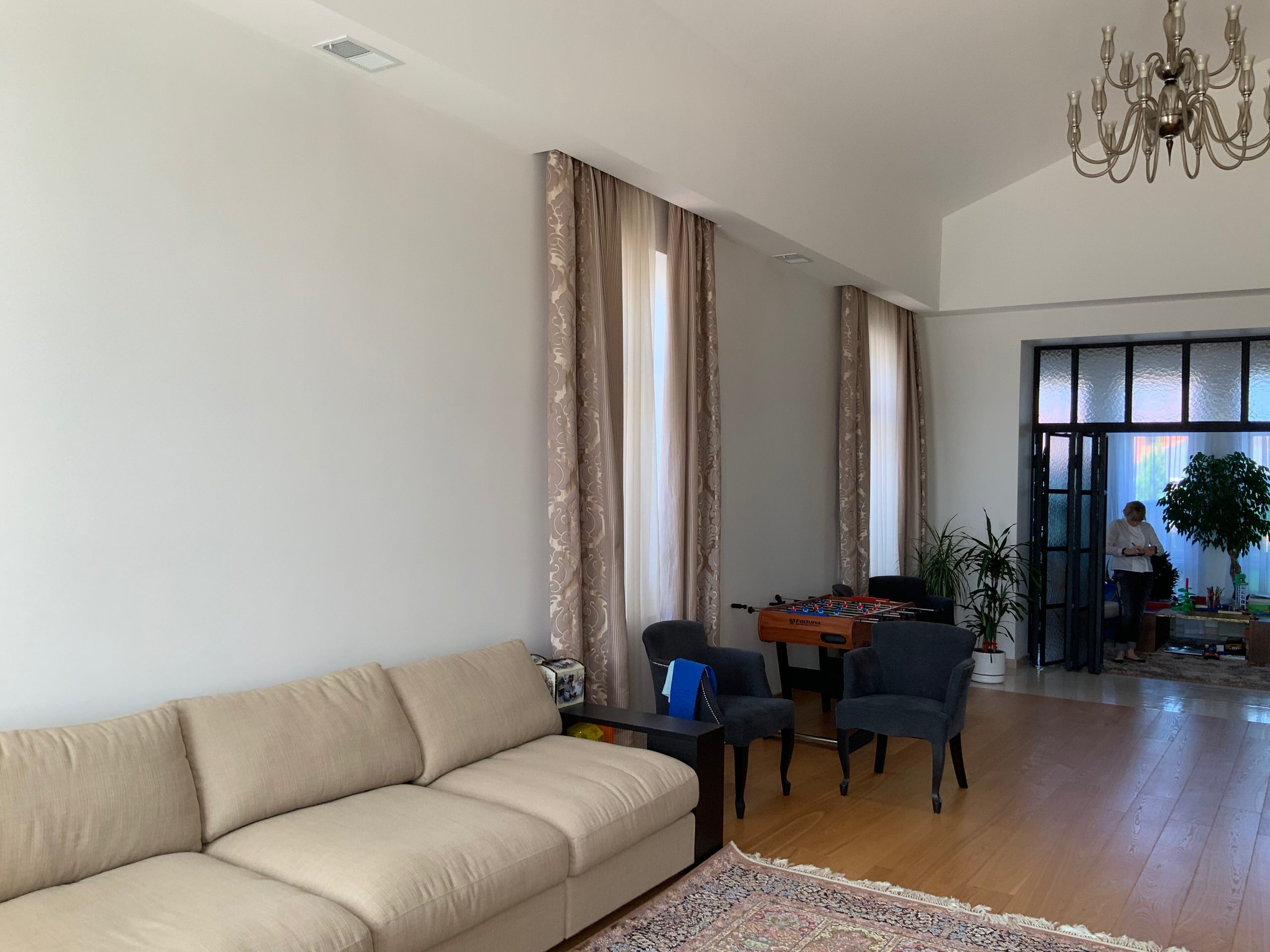 До и после: Преображение гостиной в загородном доме