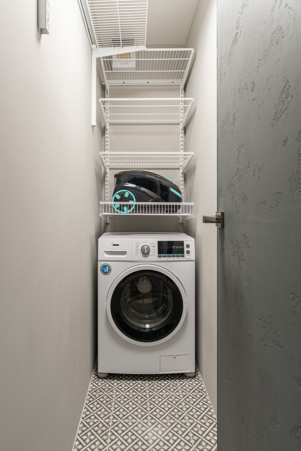 До и после: Кухня со спящей японкой