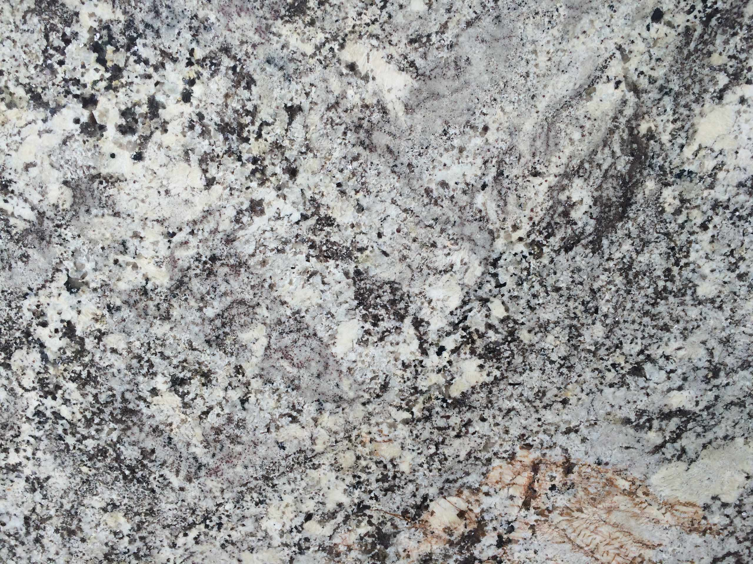 Натуральный или искусственный? Выбираем каменную столешницу для кухни