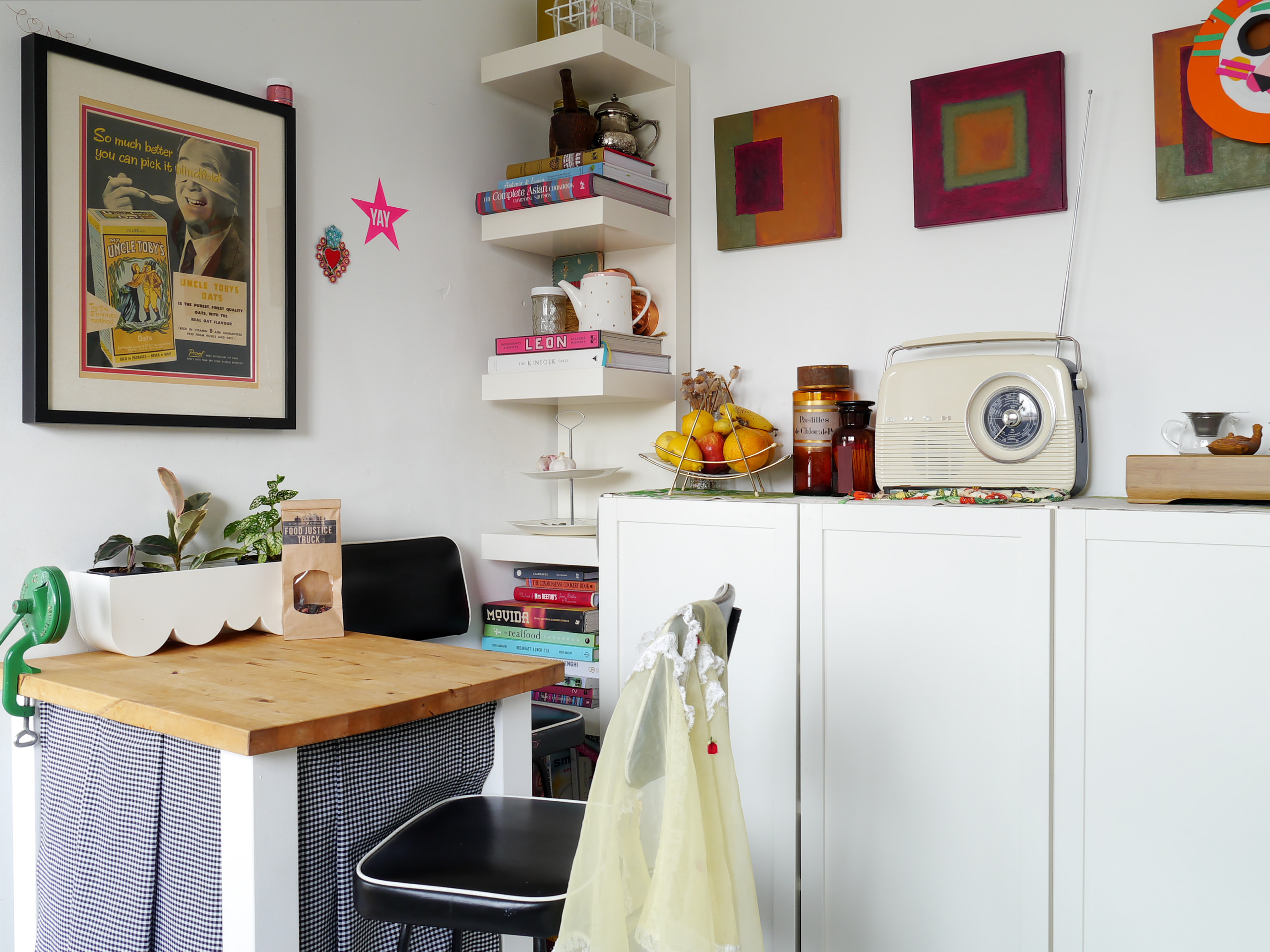 С миру по идее: Простой и эффектный декор кухни