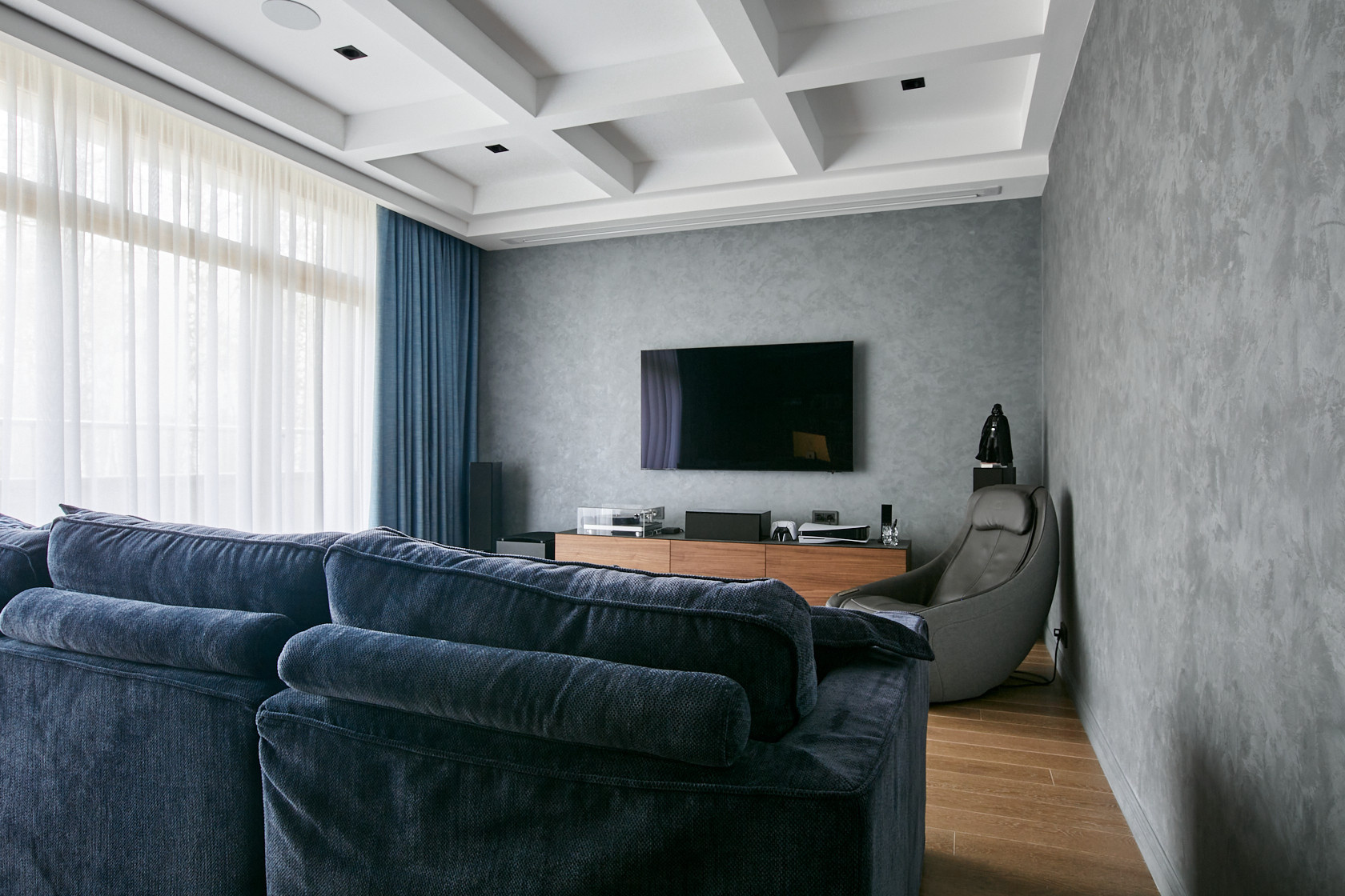 Houzz тур: Трехэтажный таунхаус с зимним садом для молодой семьи