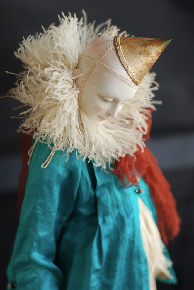 В гостях: Яркая квартира и мастерская художницы по куклам