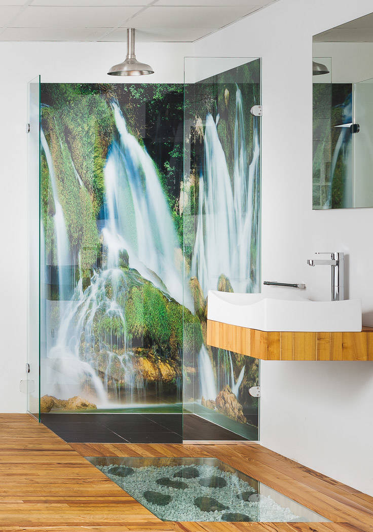 Фотоохоота: 91 идея для стены за душевой шторкой