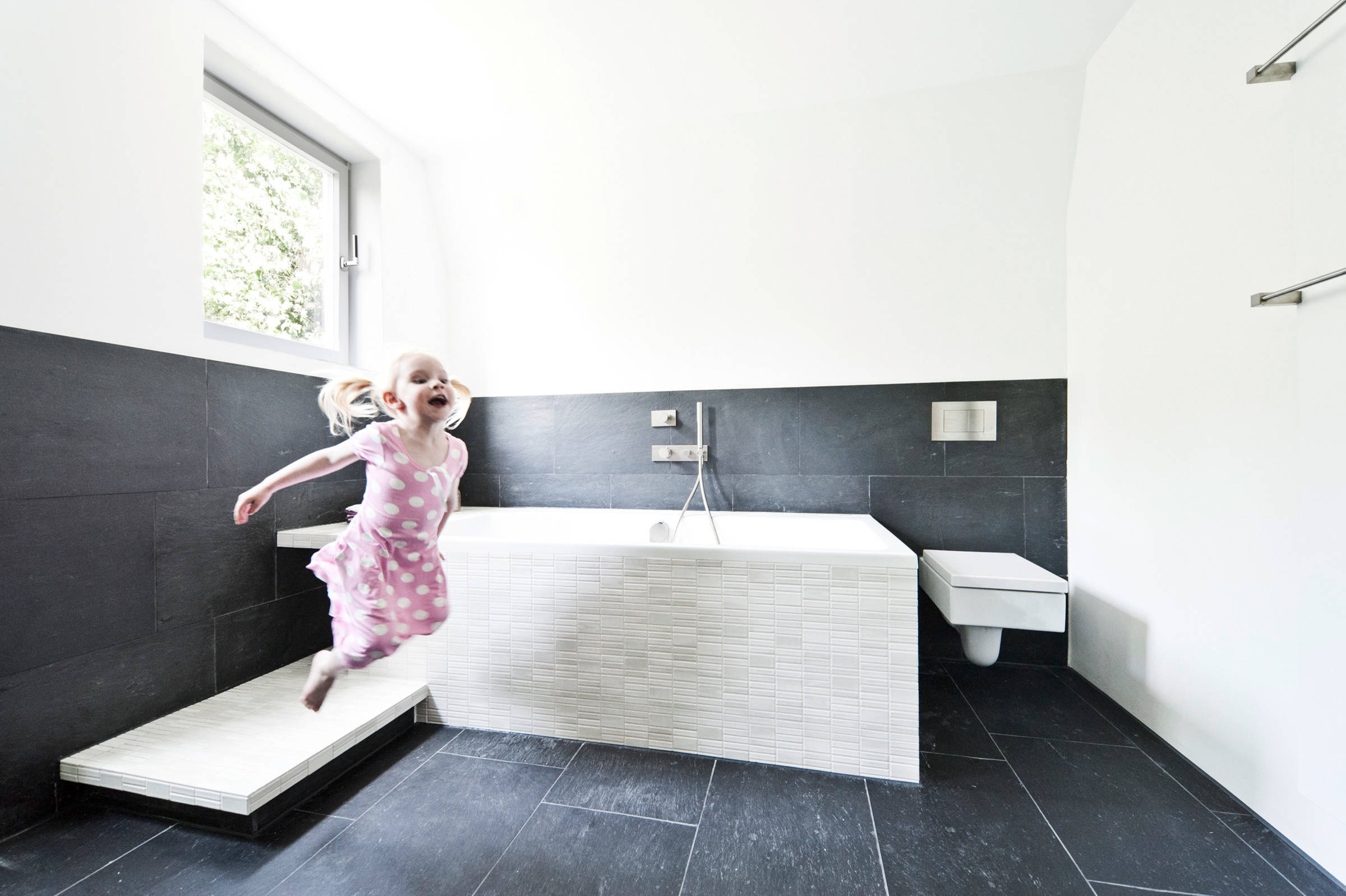 Материалы: Чем не угодил керамогранит