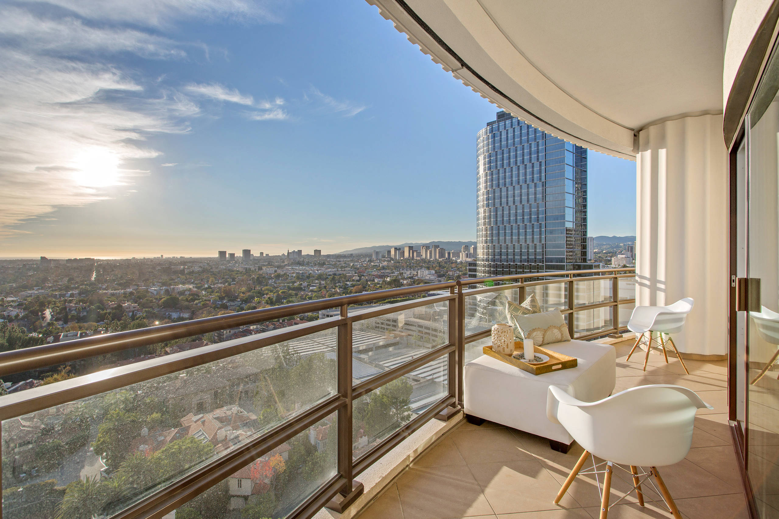 Фотоохота: 87 балконов, вдохновляющих дизайном и видом на город