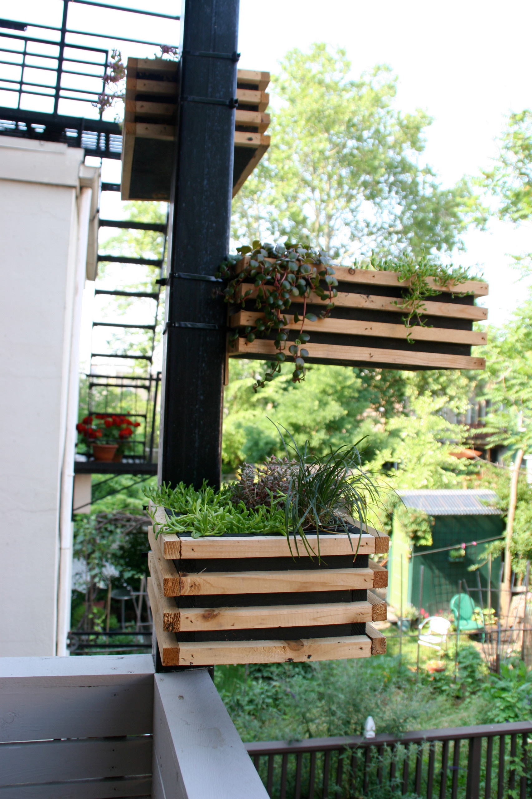 Фотоохота: 86 дизайн-идей для небольшого открытого балкончика