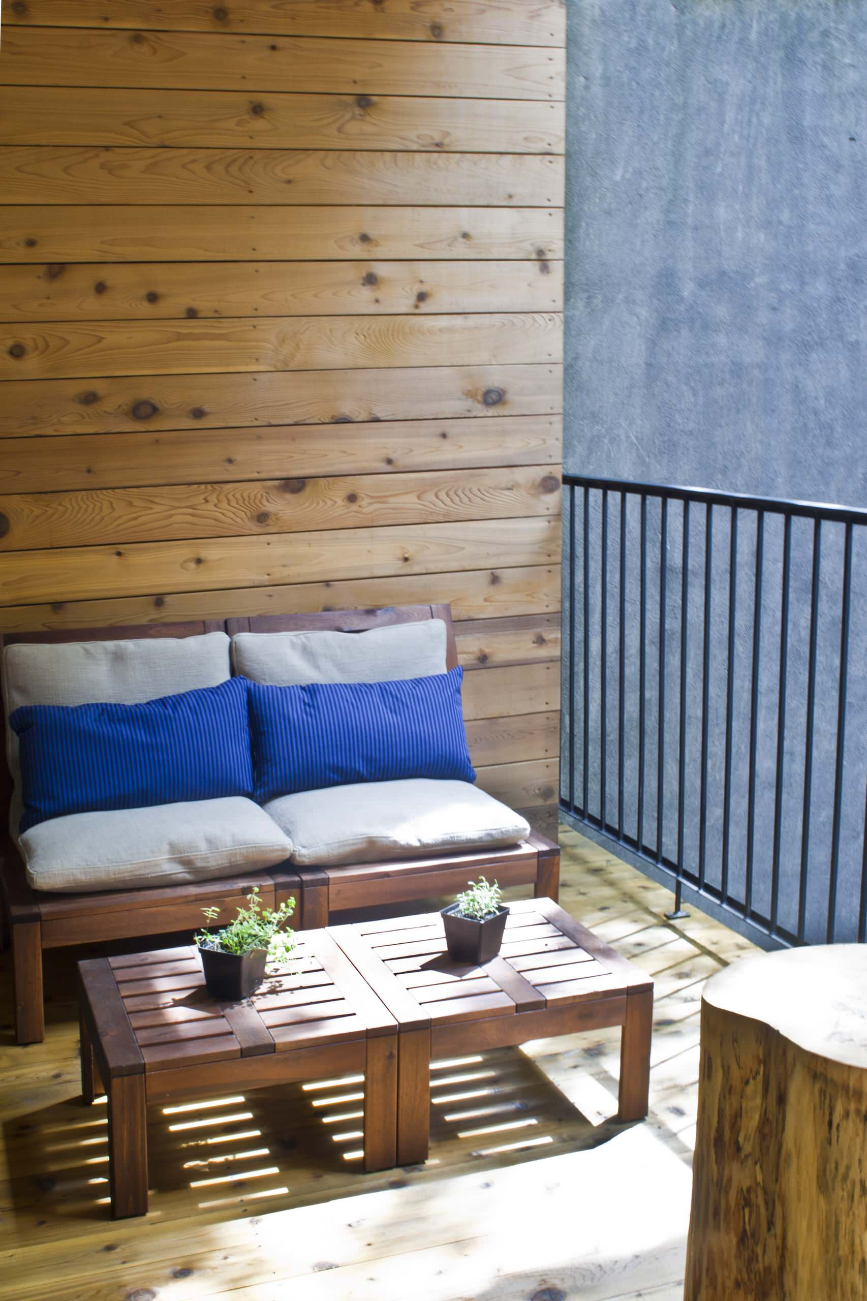 Фотоохота: 86 дизайн-идей для небольшого открытого балкончика