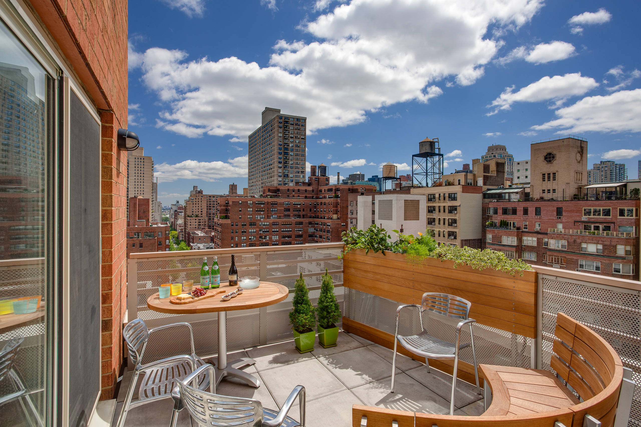 Фотоохота: 87 балконов, вдохновляющих дизайном и видом на город