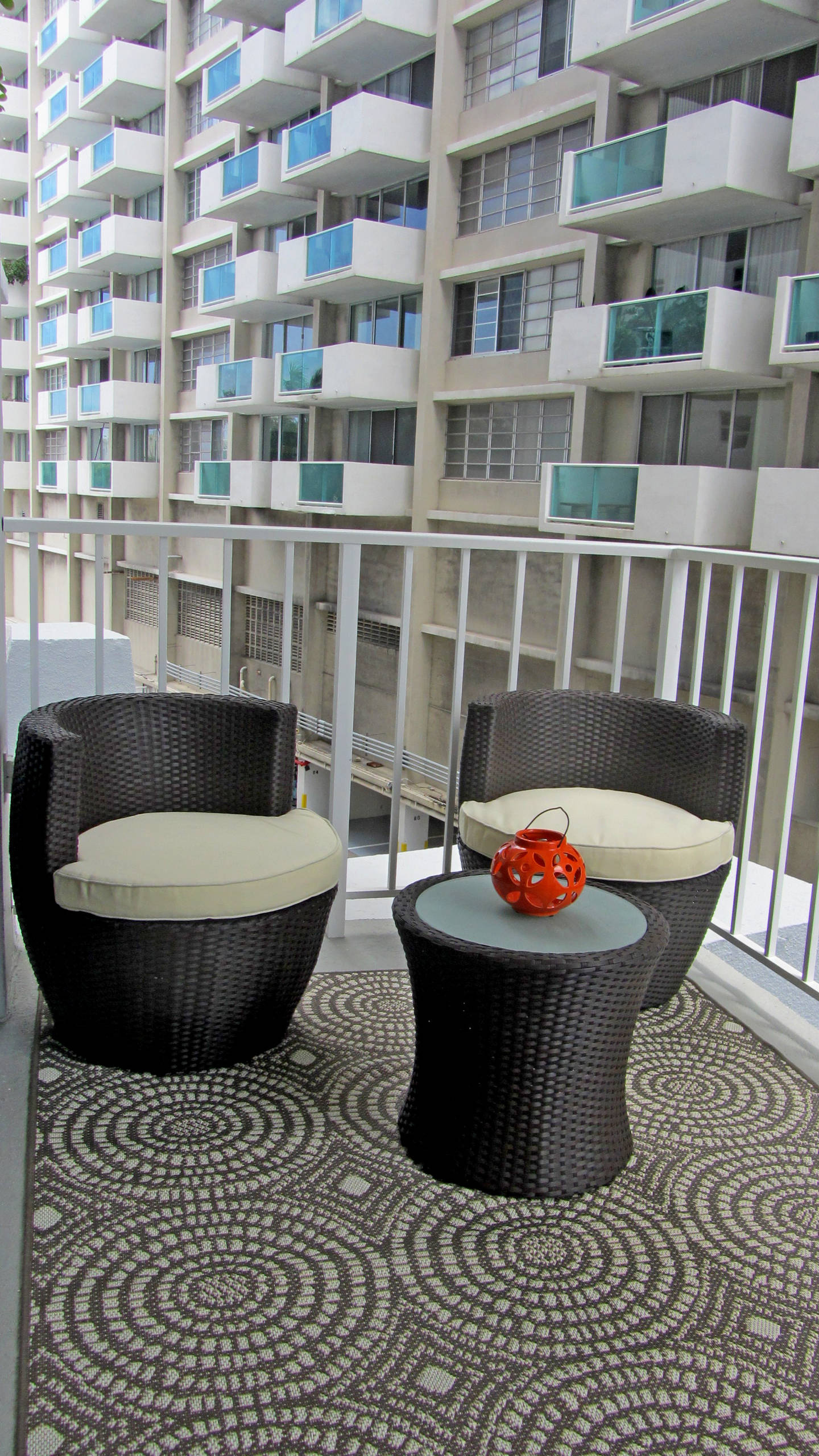 Фотоохота: 86 дизайн-идей для небольшого открытого балкончика