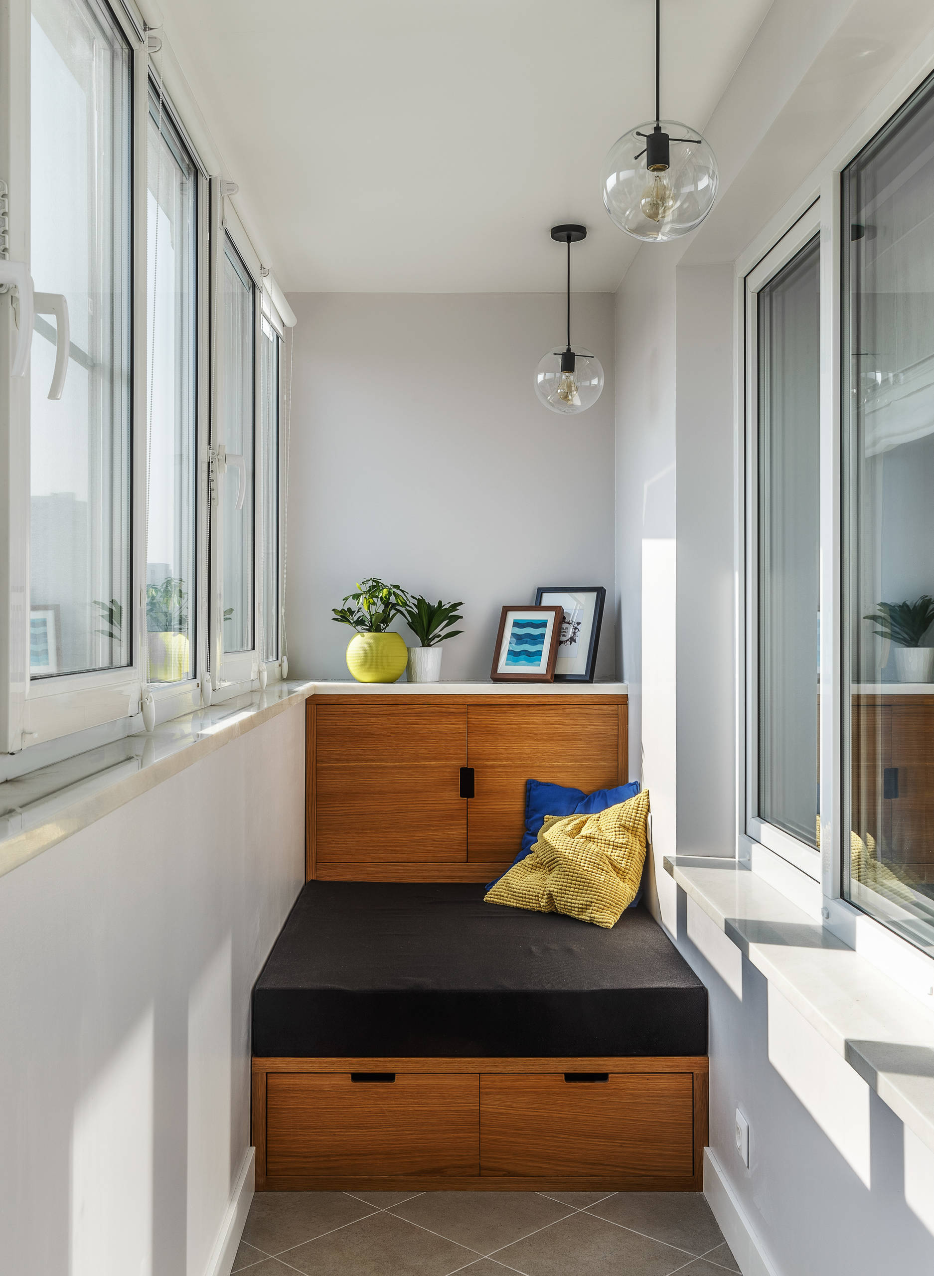 Houzz тур: «Однушка» 43 кв.м — с выдвижной кроватью