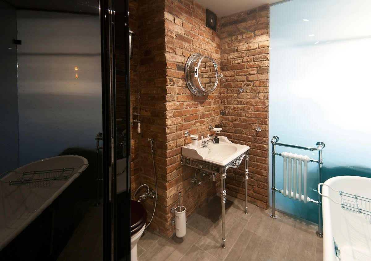 Материалы: Как cтекло меняет облик ванной комнаты