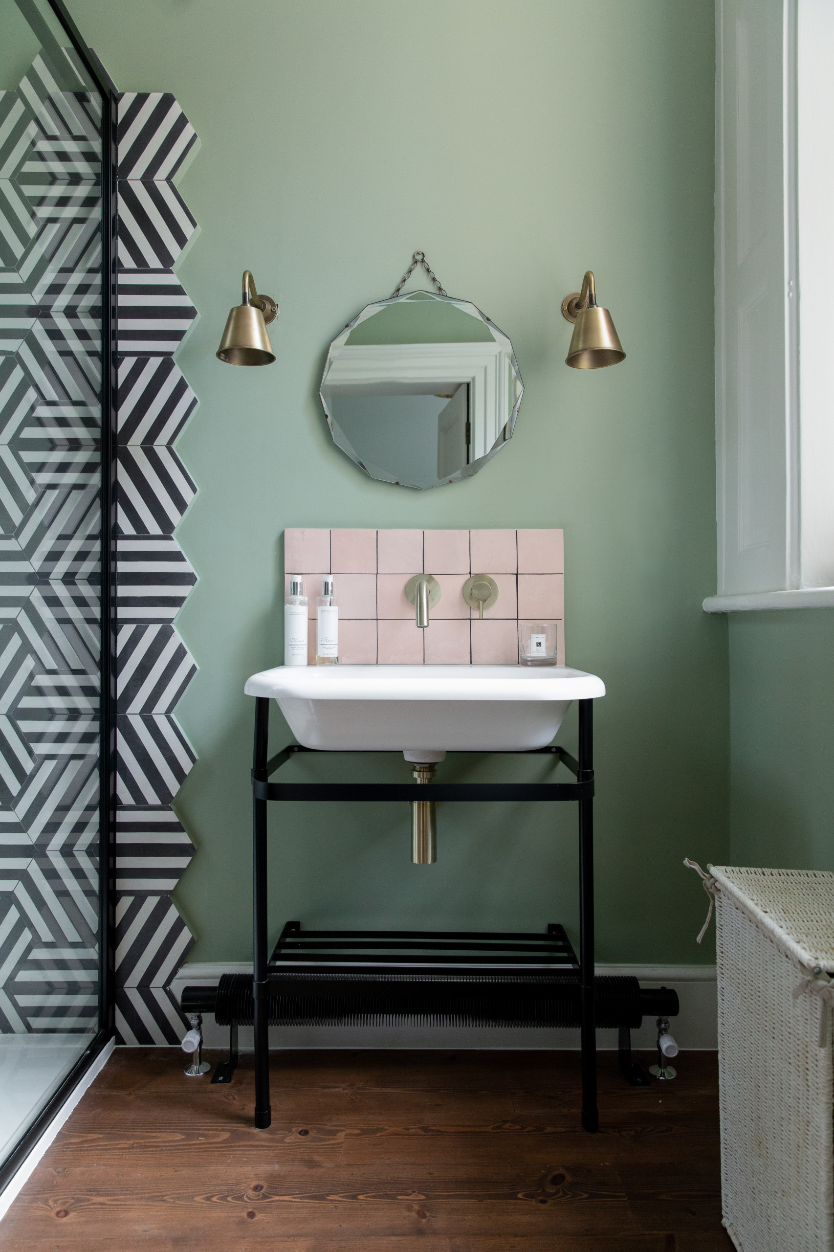 Просто фото: Санузлы сложных оттенков