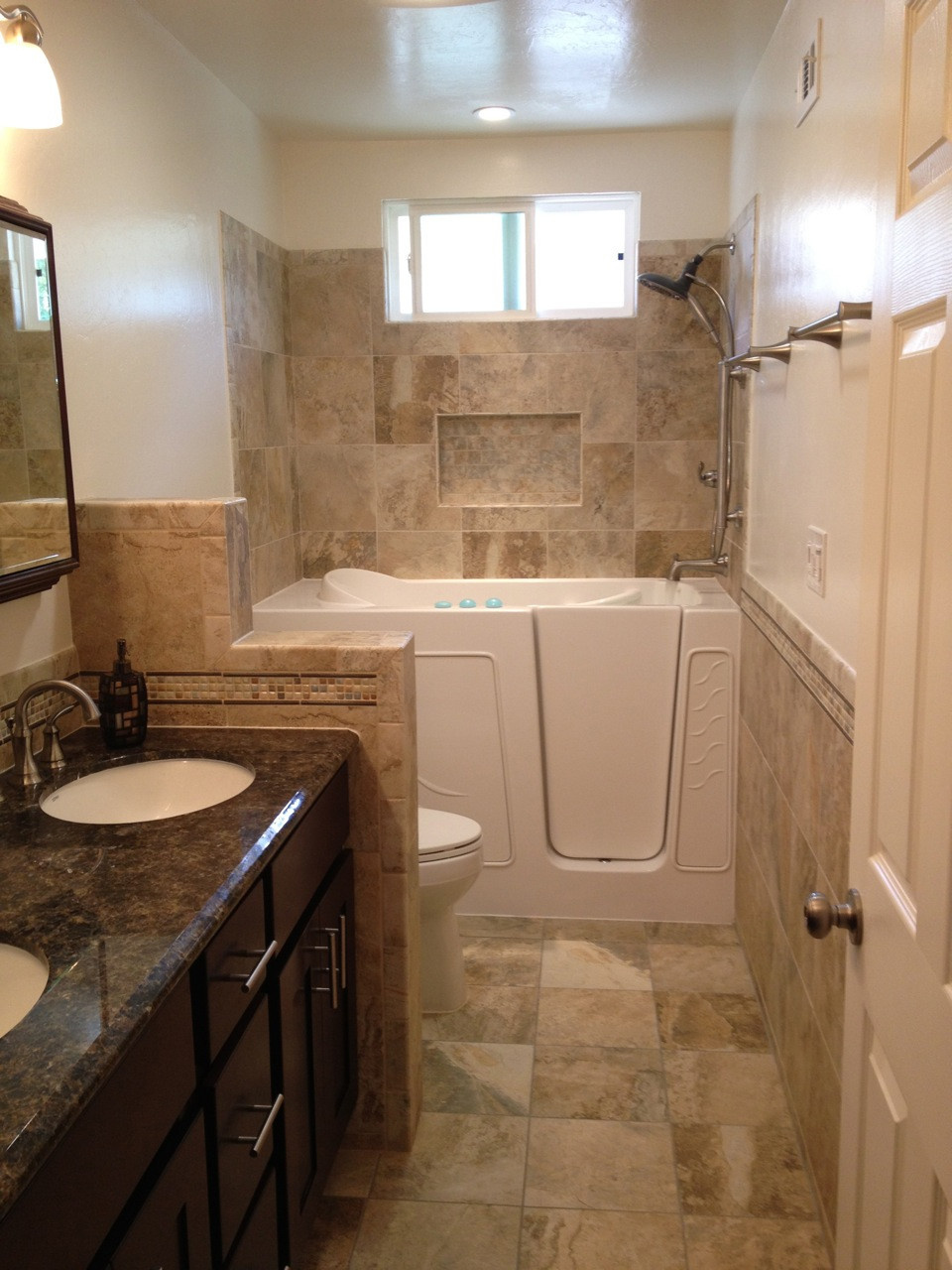 Просто фото: Сантехника для маленькой ванной —  27 примеров