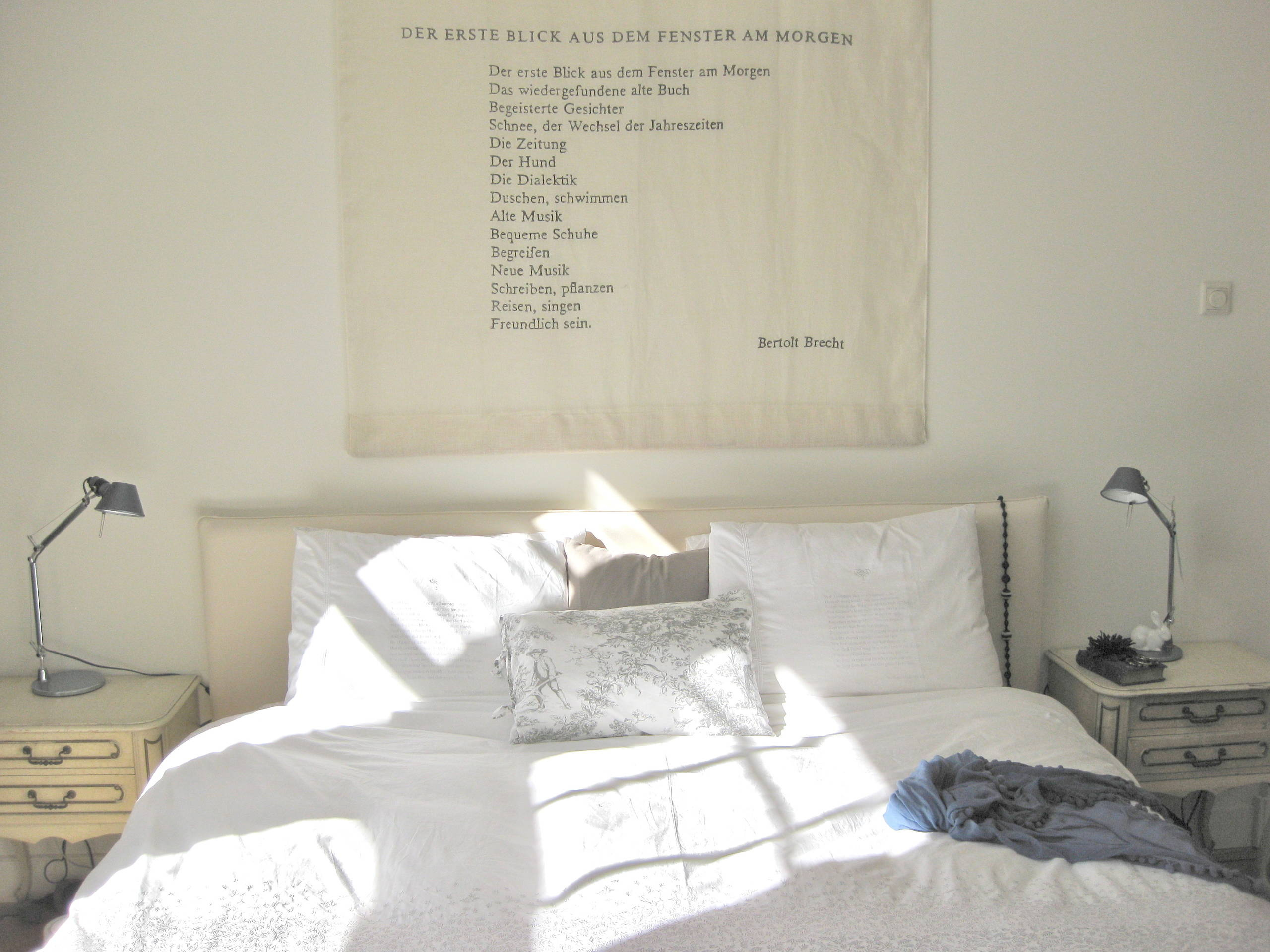 Фотоохоота: 101 идея для стены за изголовьем кровати