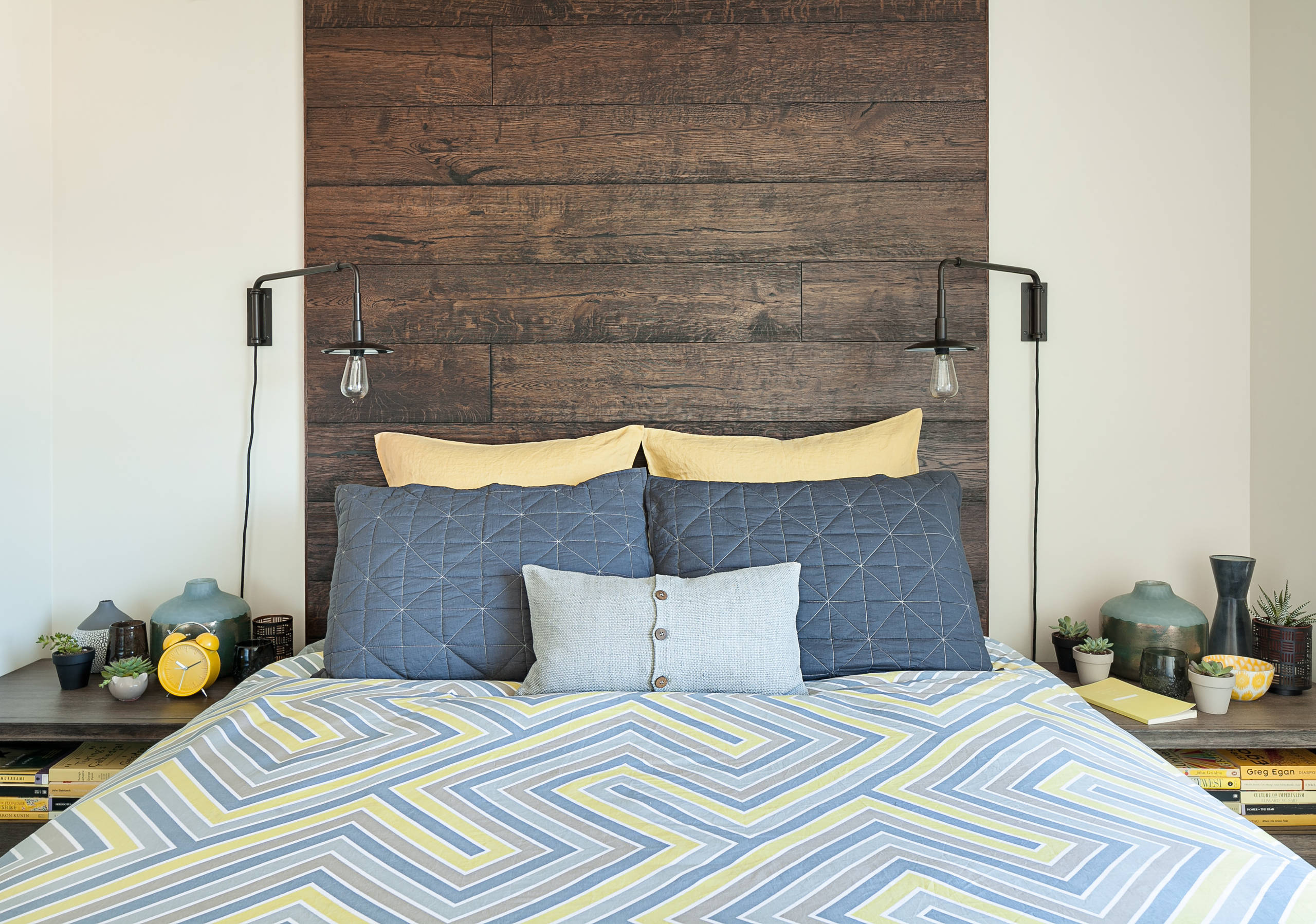 Фотоохоота: 101 идея для стены за изголовьем кровати