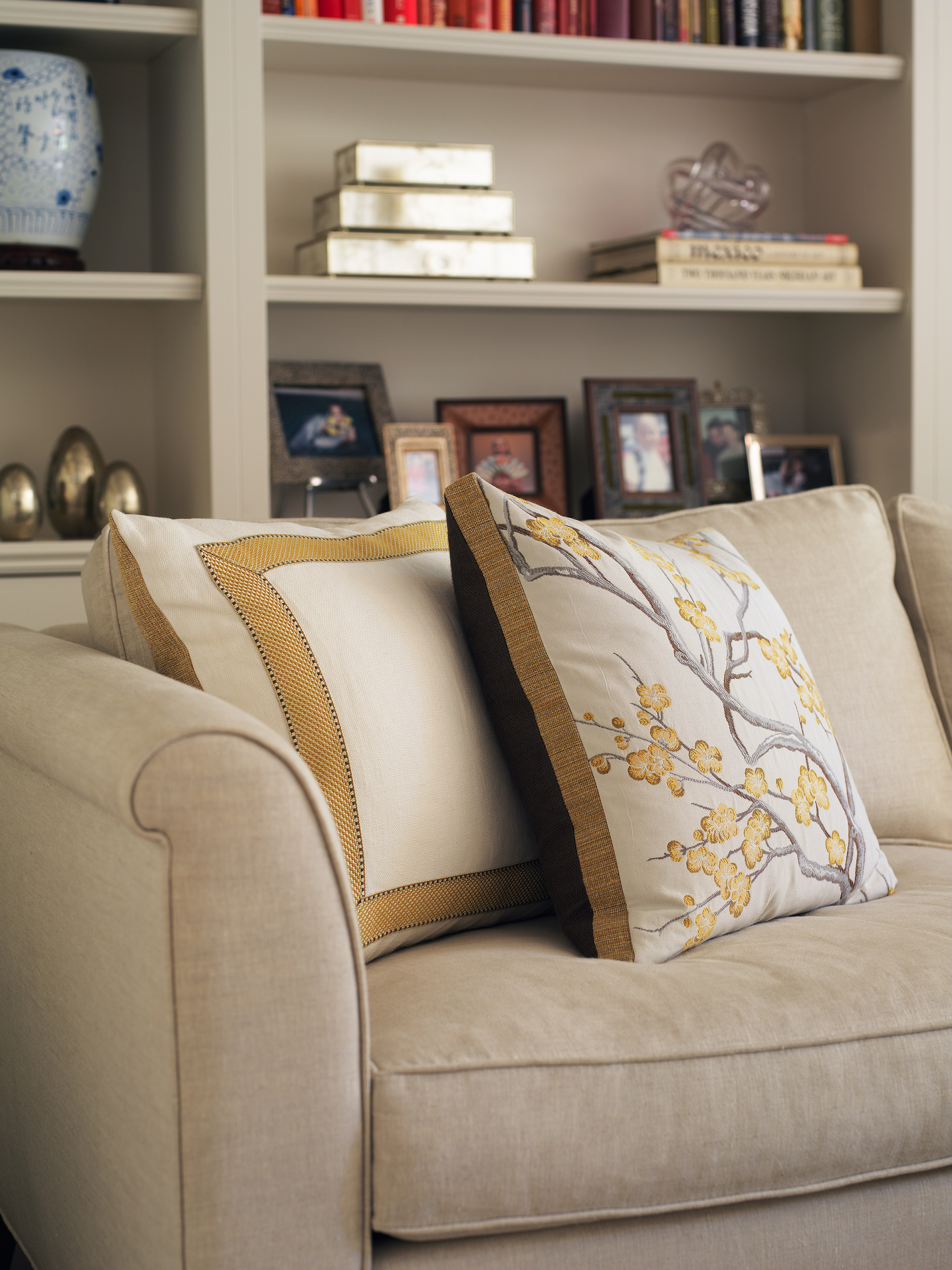 Честный обзор материалов: Как выбрать обивку для мягкой мебели