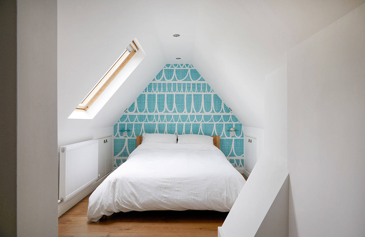 Мансарда: Что делать, если конек низкий