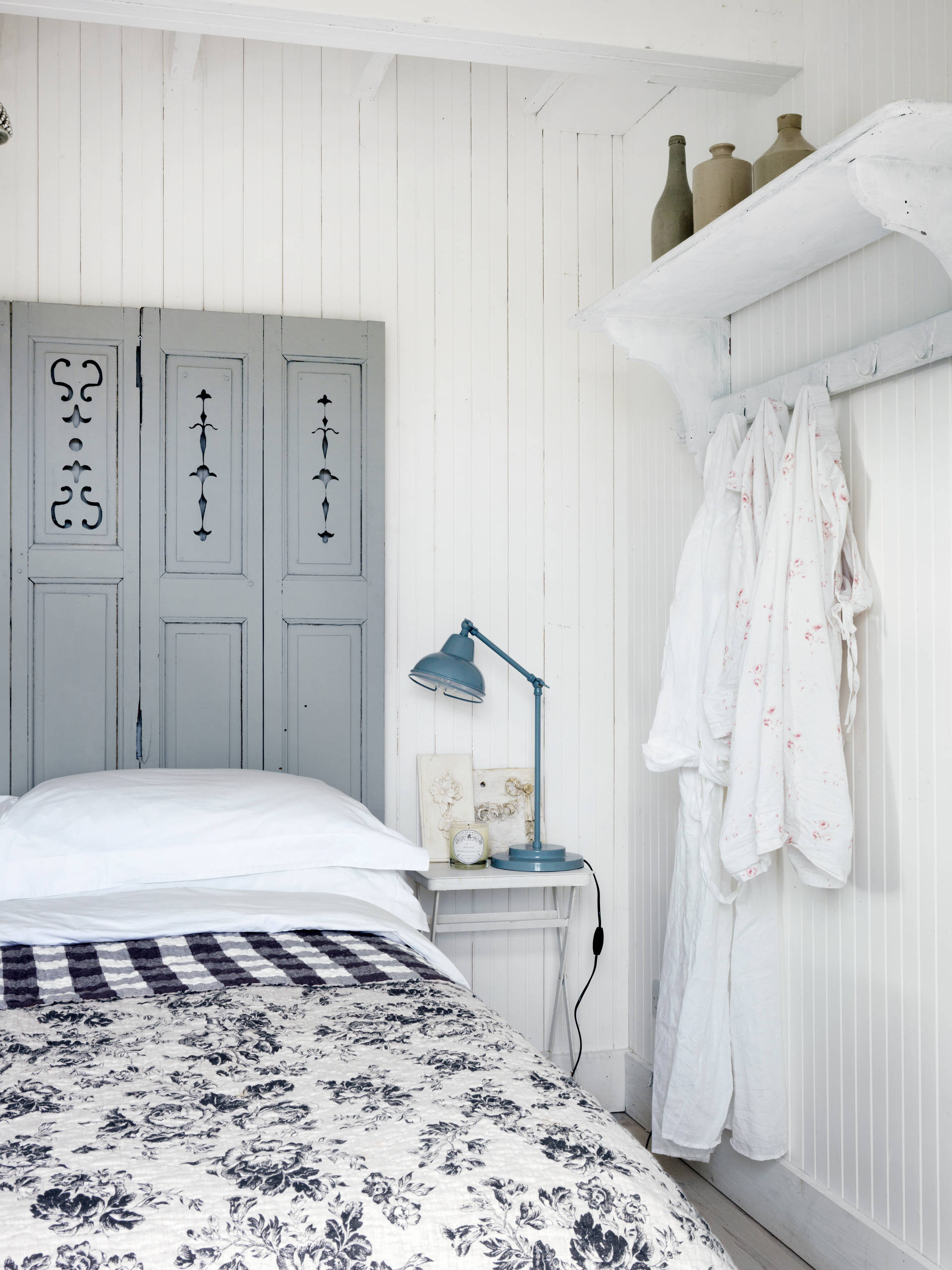 Маленькая спальня: 11 идей, как уместить все необходимое