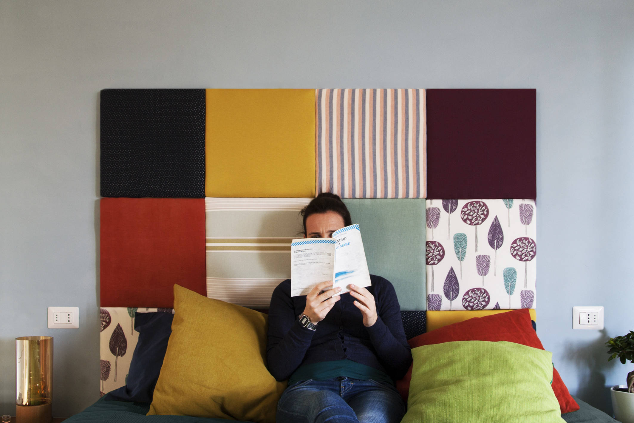 Просто фото: Изголовье кровати своими руками — 26 идей