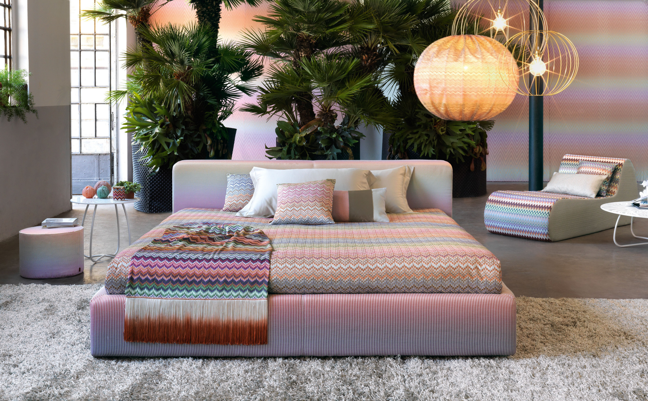 Фотоохота: 101 идея, как обыграть прикроватные тумбочки — с фото