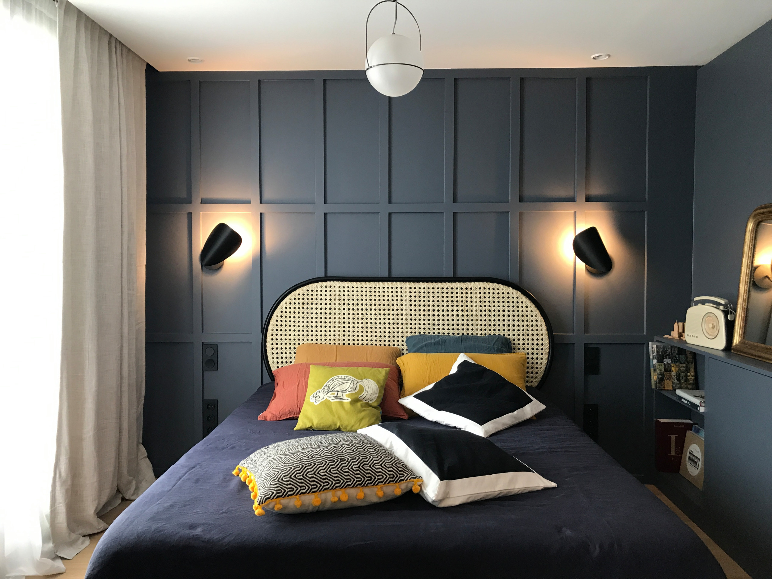 Фотоохота: 31 вариант цветных стен в спальне