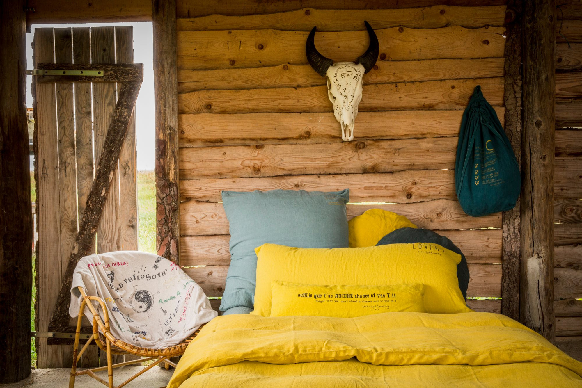 Фотоохоота: 101 идея для стены за изголовьем кровати