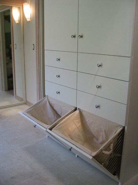 Деликатный вопрос: Где хранить белье, которое вы не успели постирать