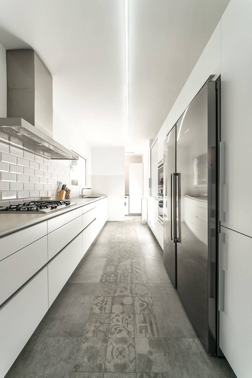 С миру по идее: Как сделать узкую комнату удобной?