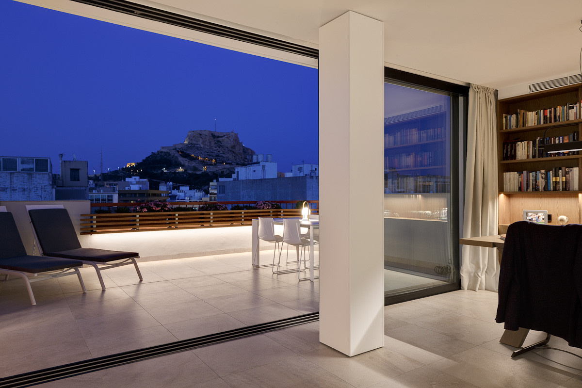 Прогулка на диване: Дома с видом на достопримечательности города