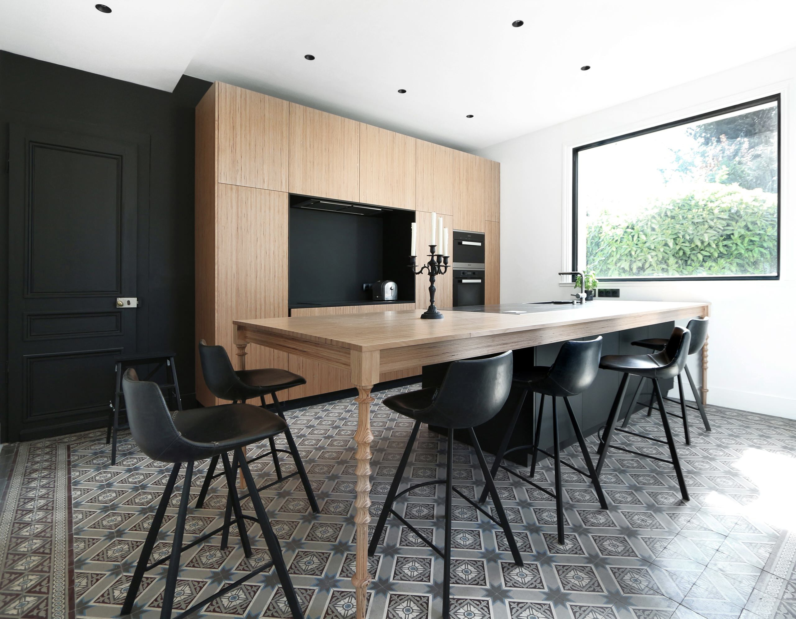 Только фото: 27 кухонь, где все дело — в орнаментах