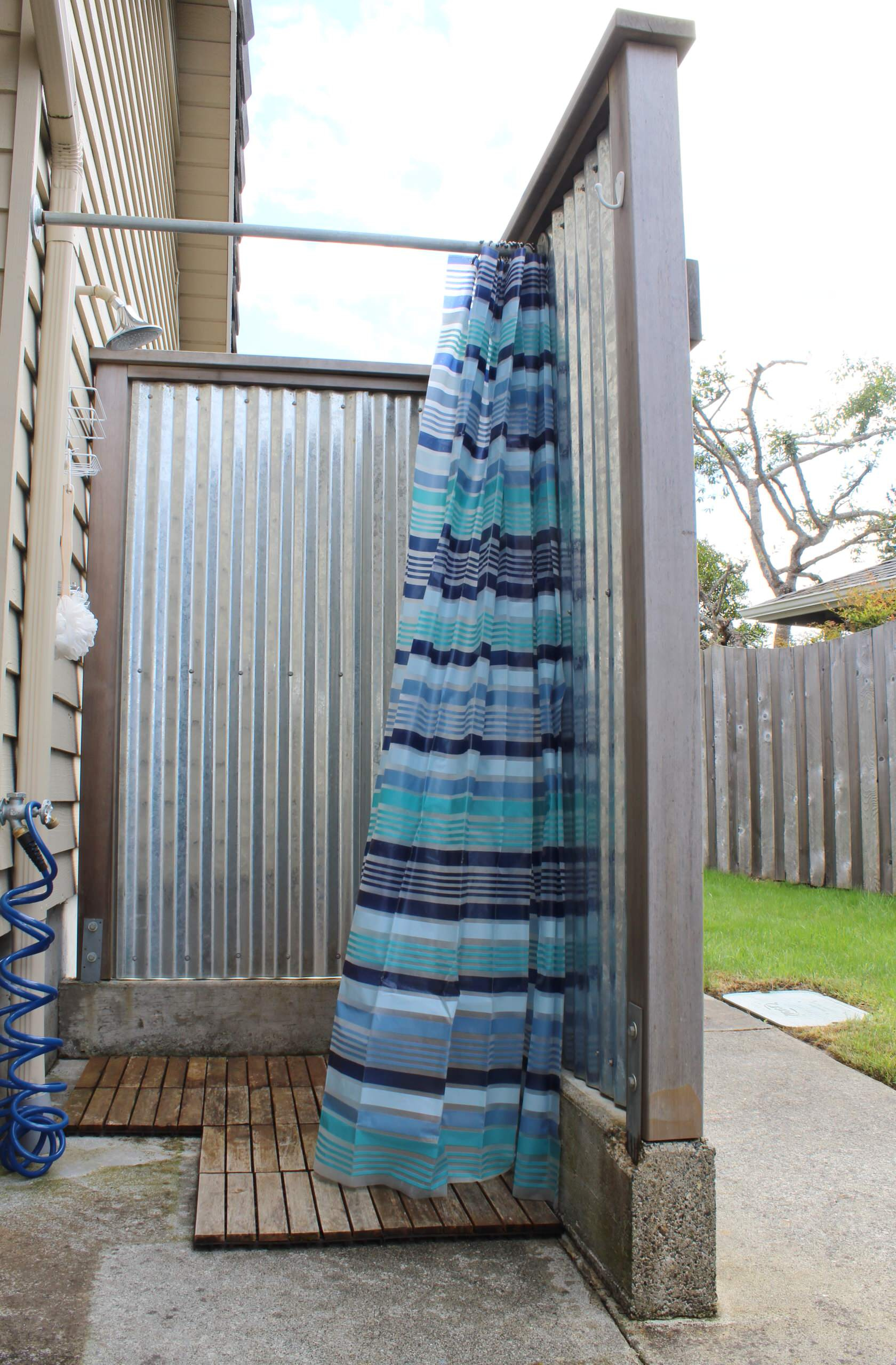 Фотоохота: 42 идеи для душа на даче